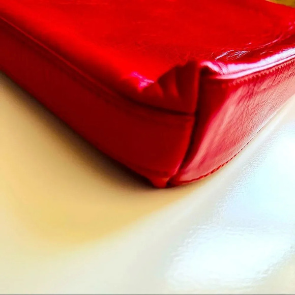 NWOT India Hicks Red Clutch Insider Cosmetic Bag - Red - Picture 8 of 10